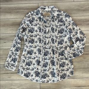 Old Ranch blue and white floral long sleeve blouse size small